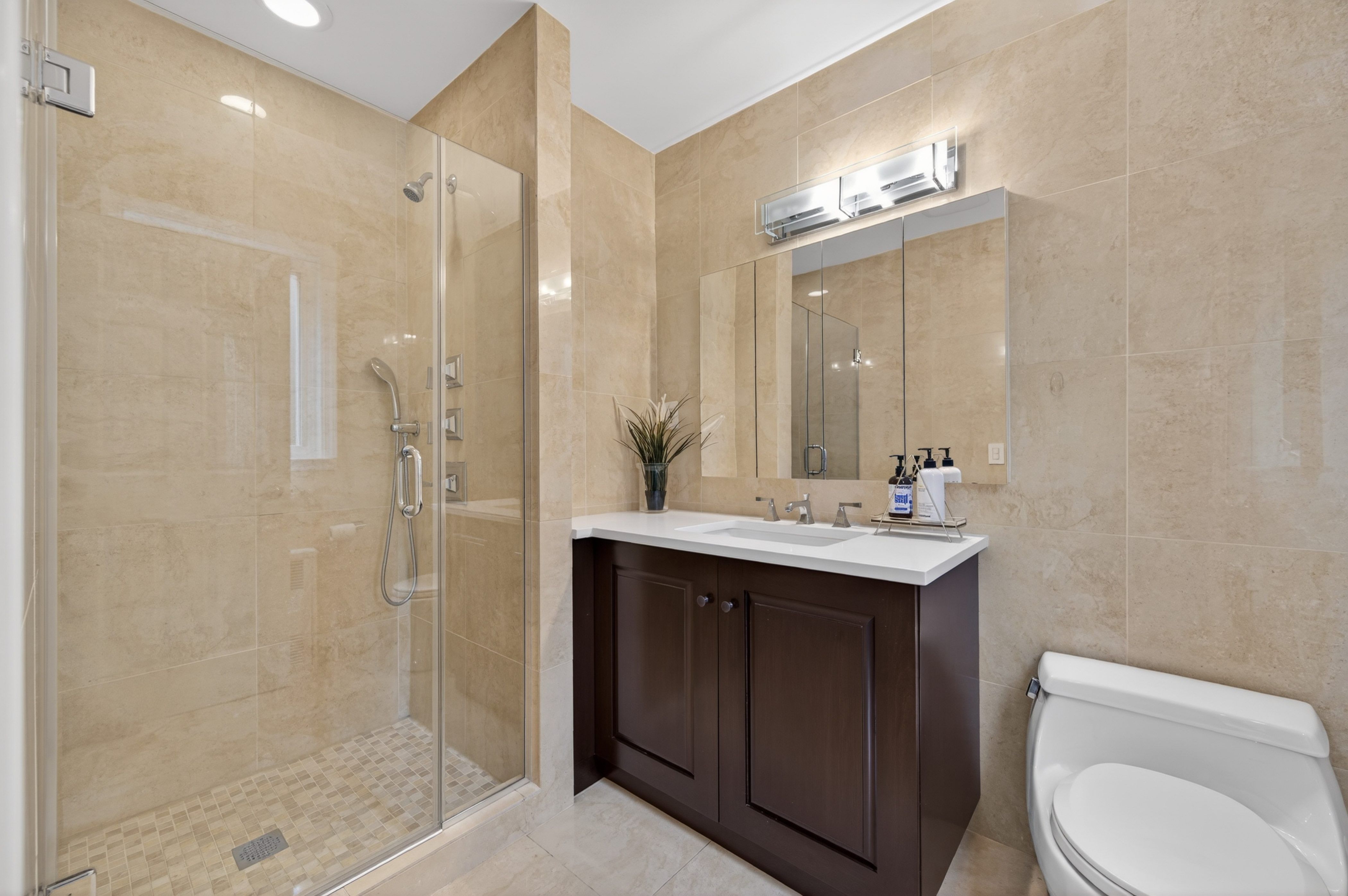  112 The Intervale, Roslyn Estates, NY 11576 - 物件實景