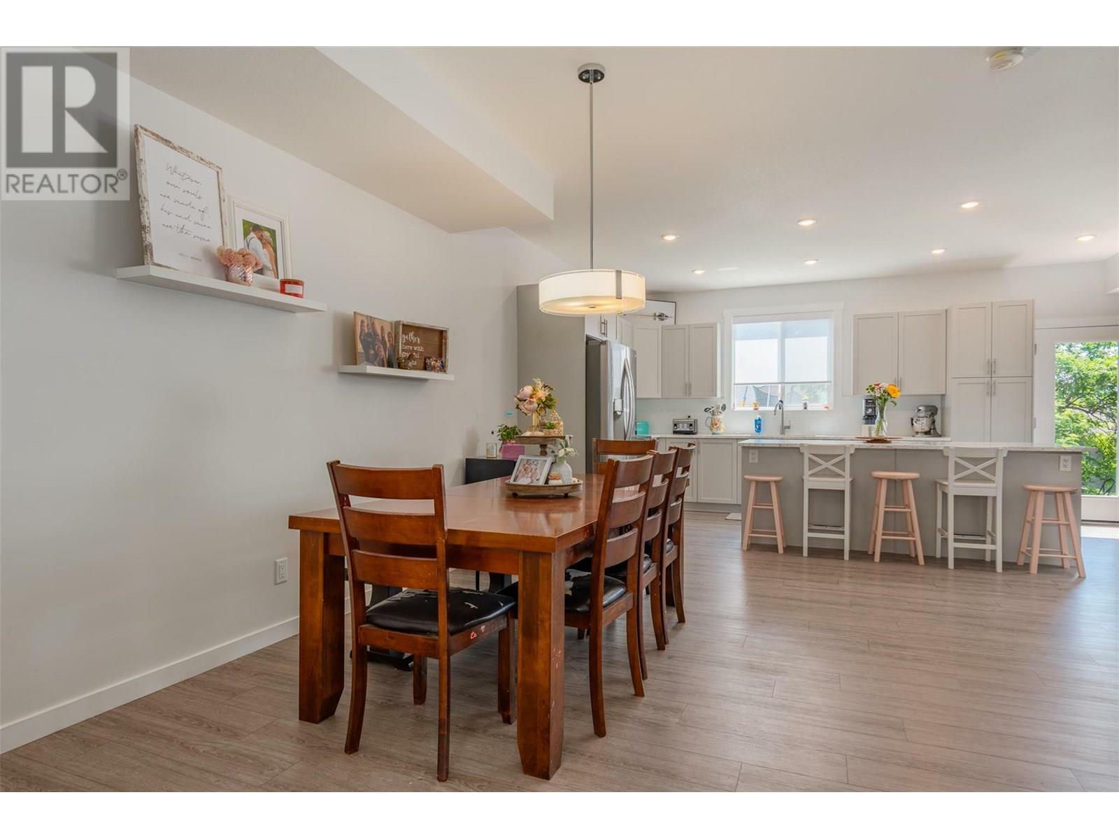 CASTLEGAR, British Columbia, V1N 4X8, CA, 6 Bedrooms Bedrooms, ,3 BathroomsBathrooms,Residential,For Sale,1883021