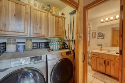 Murphy, North Carolina, 28906, United States, 3 Bedrooms Bedrooms, ,3 BathroomsBathrooms,Residential,For Sale,1917249