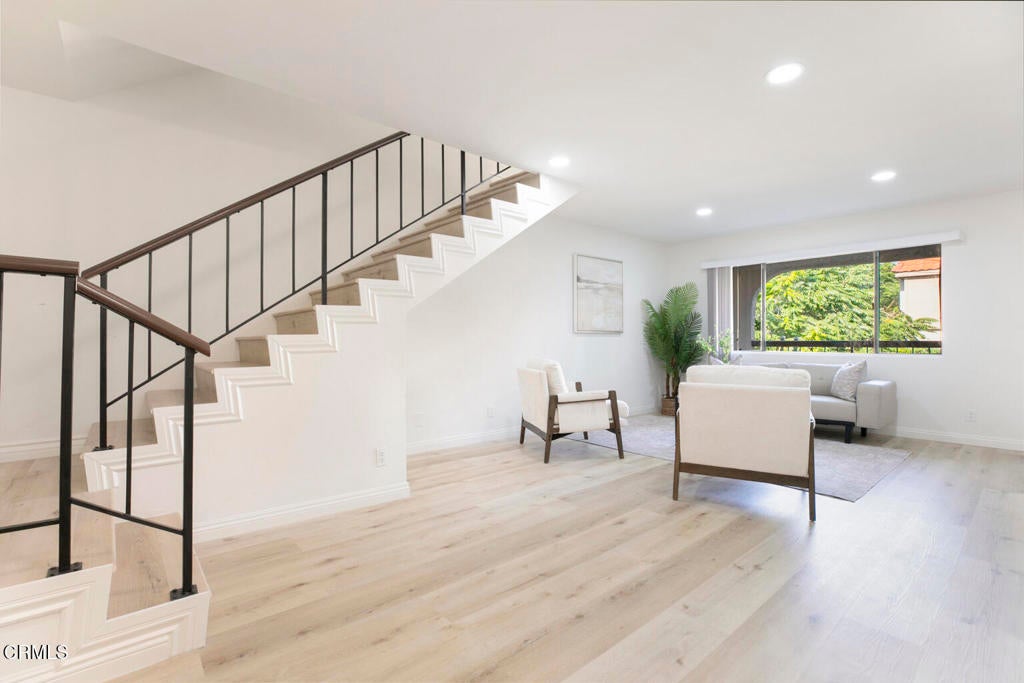 Glendale, California, 91205, United States, 3 Bedrooms Bedrooms, ,2 BathroomsBathrooms,Residential,For Sale,1938623
