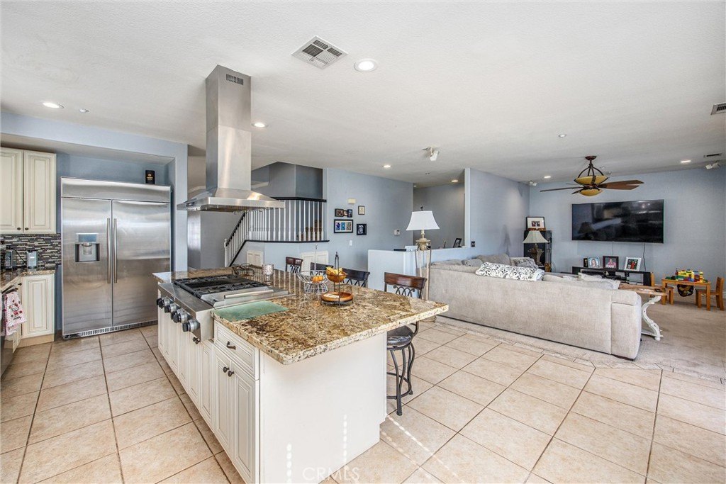 Highland, California, 92346, United States, 5 Bedrooms Bedrooms, ,5 BathroomsBathrooms,Residential,For Sale,1989882