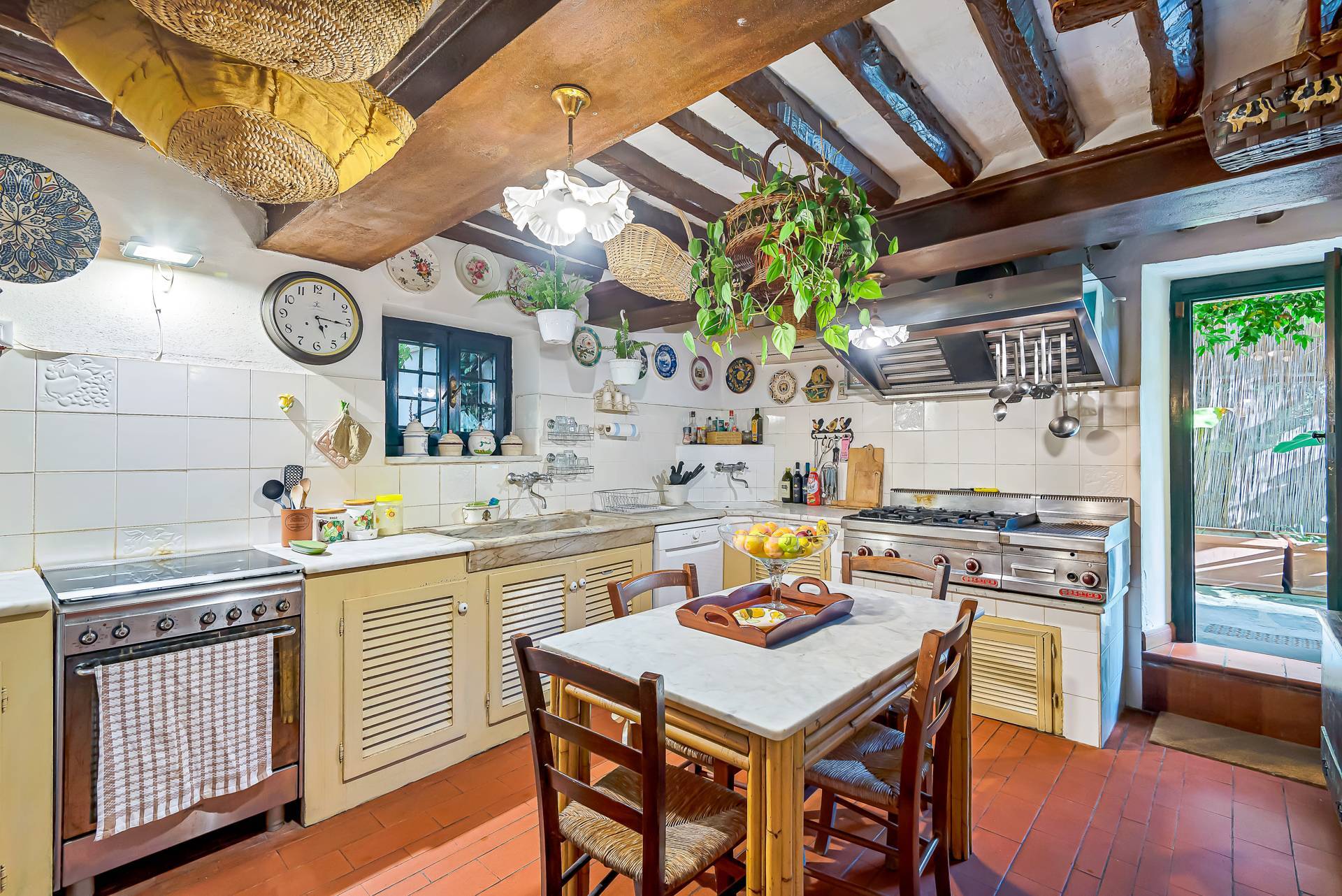 Massarosa, Lucca, 55054, IT, 8 Bedrooms Bedrooms, ,8 BathroomsBathrooms,Residential,For Sale,1990966