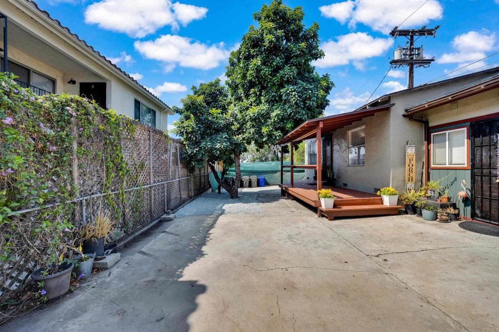 Spring Valley, California, 91977, United States, 6 Bedrooms Bedrooms, ,4 BathroomsBathrooms,Residential,For Sale,1996017