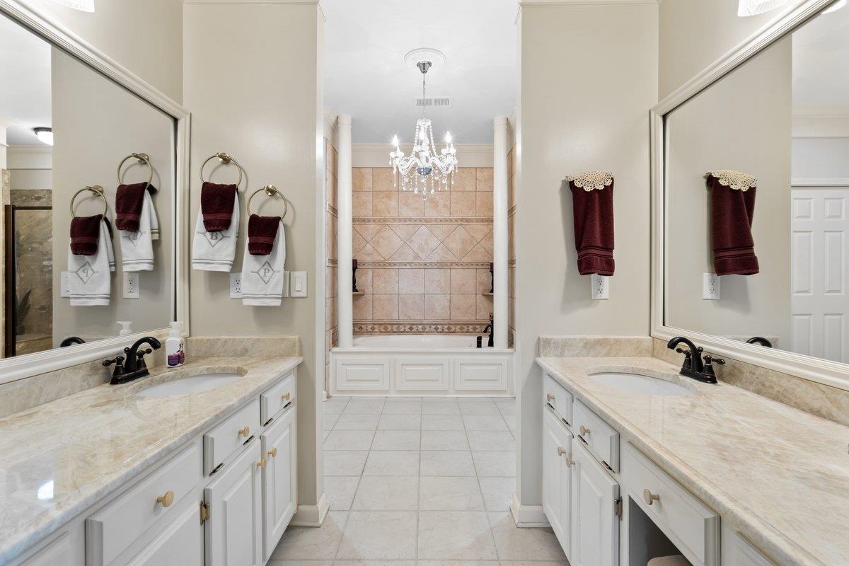 Middleton, Tennessee, 38052-4460, United States, 3 Bedrooms Bedrooms, ,5 BathroomsBathrooms,Residential,For Sale,1766337