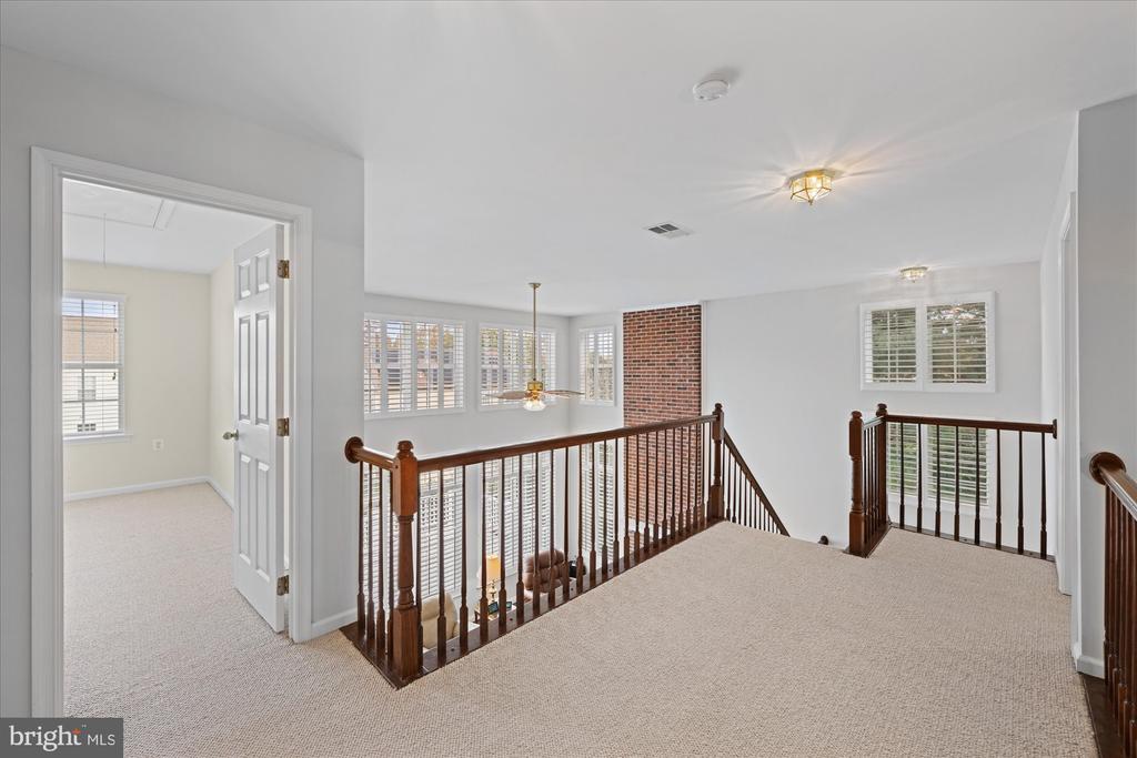 Leesburg, Virginia, 20175, United States, 5 Bedrooms Bedrooms, ,4 BathroomsBathrooms,Residential,For Sale,1987401