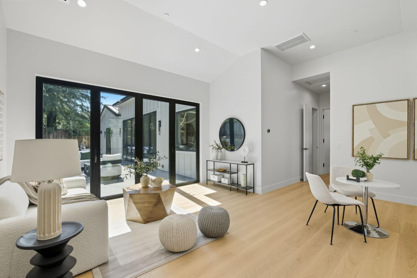 Menlo Park, California, 94025, United States, 6 Bedrooms Bedrooms, ,7 BathroomsBathrooms,Residential,For Sale,1947482