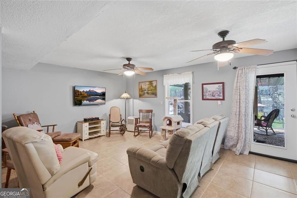 Ellijay, Georgia, 30540, United States, 3 Bedrooms Bedrooms, ,3 BathroomsBathrooms,Residential,For Sale,2036628