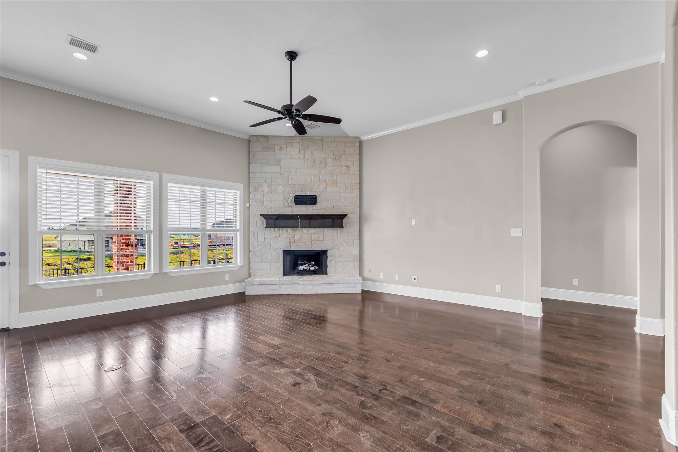 Montgomery, Texas, 77356, United States, 4 Bedrooms Bedrooms, ,4 BathroomsBathrooms,Residential,For Sale,1911763