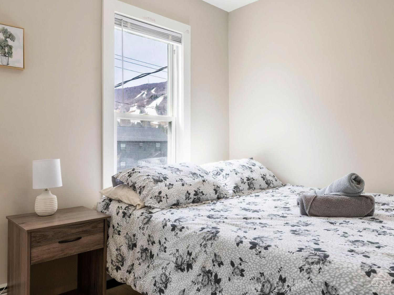 Hunter, New York, 12444, United States, 5 Bedrooms Bedrooms, ,2 BathroomsBathrooms,Residential,For Sale,1766229