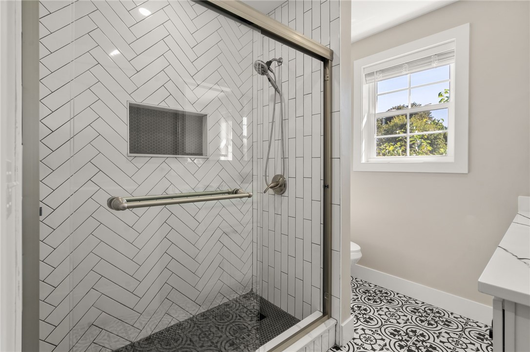East Providence, Rhode Island, 02914, United States, 4 Bedrooms Bedrooms, ,3 BathroomsBathrooms,Residential,For Sale,1941827