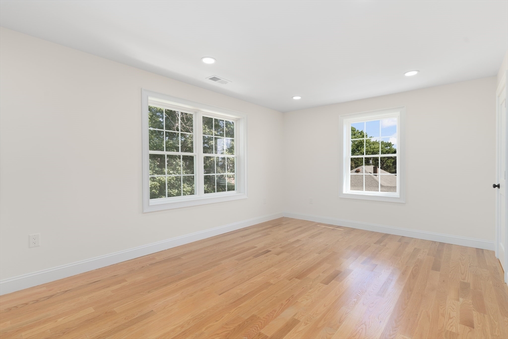 Attleboro, Massachusetts, 02703, United States, 3 Bedrooms Bedrooms, ,3 BathroomsBathrooms,Residential,For Sale,1908600