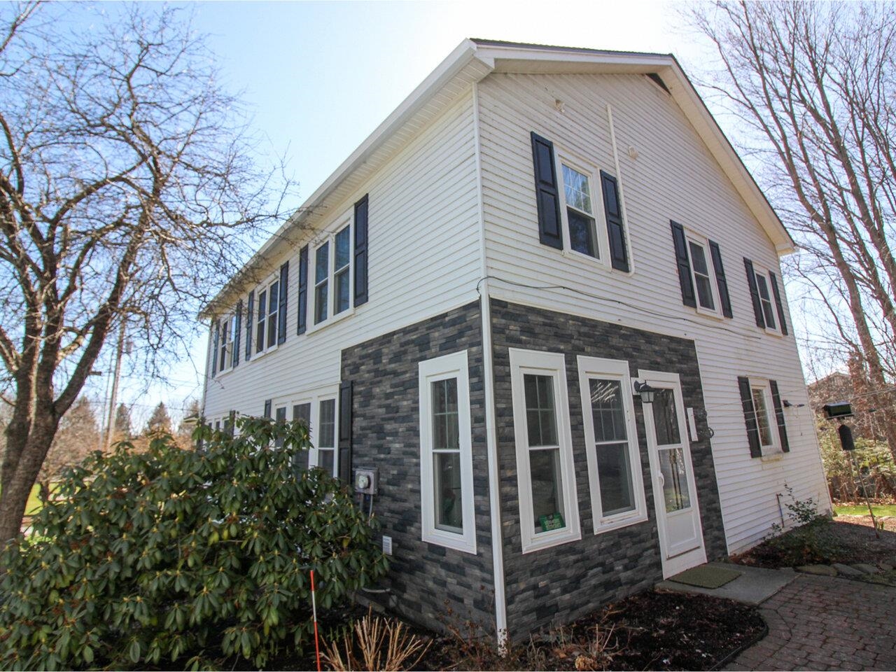 Essex Junction, Vermont, 05452, United States, 4 Bedrooms Bedrooms, ,3 BathroomsBathrooms,Residential,For Sale,1847004