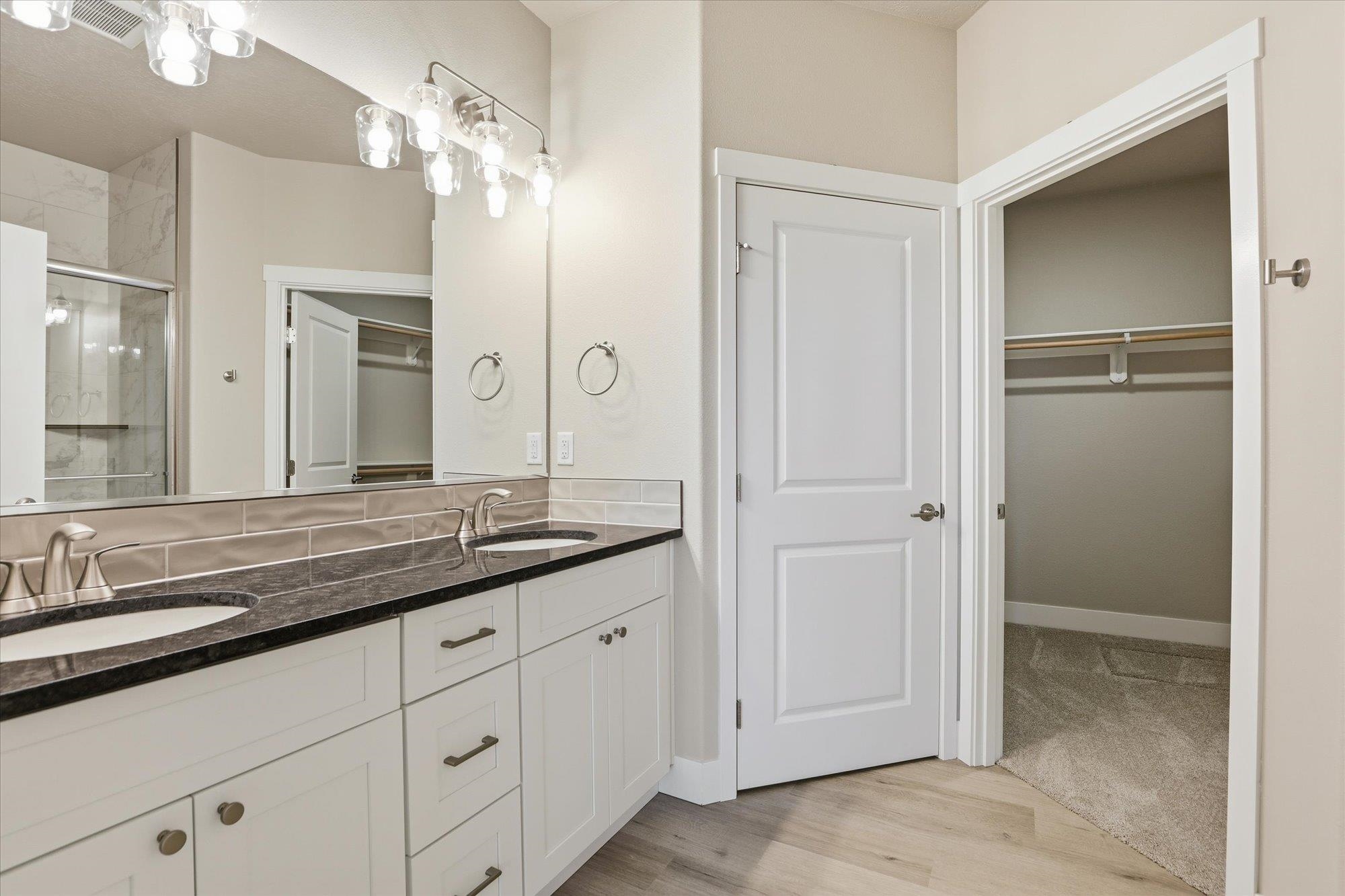 Deer Park, Washington, 99006, United States, 3 Bedrooms Bedrooms, ,2 BathroomsBathrooms,Residential,For Sale,1986419