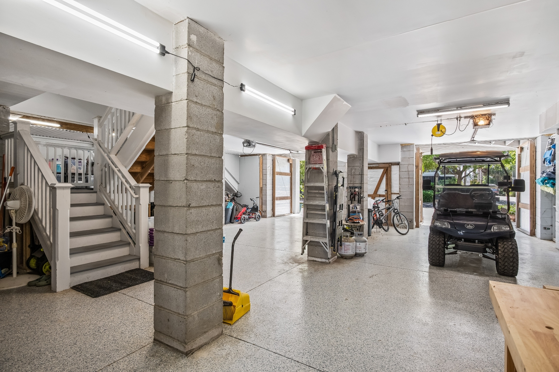  764 Post Oak Drive - 物件實景