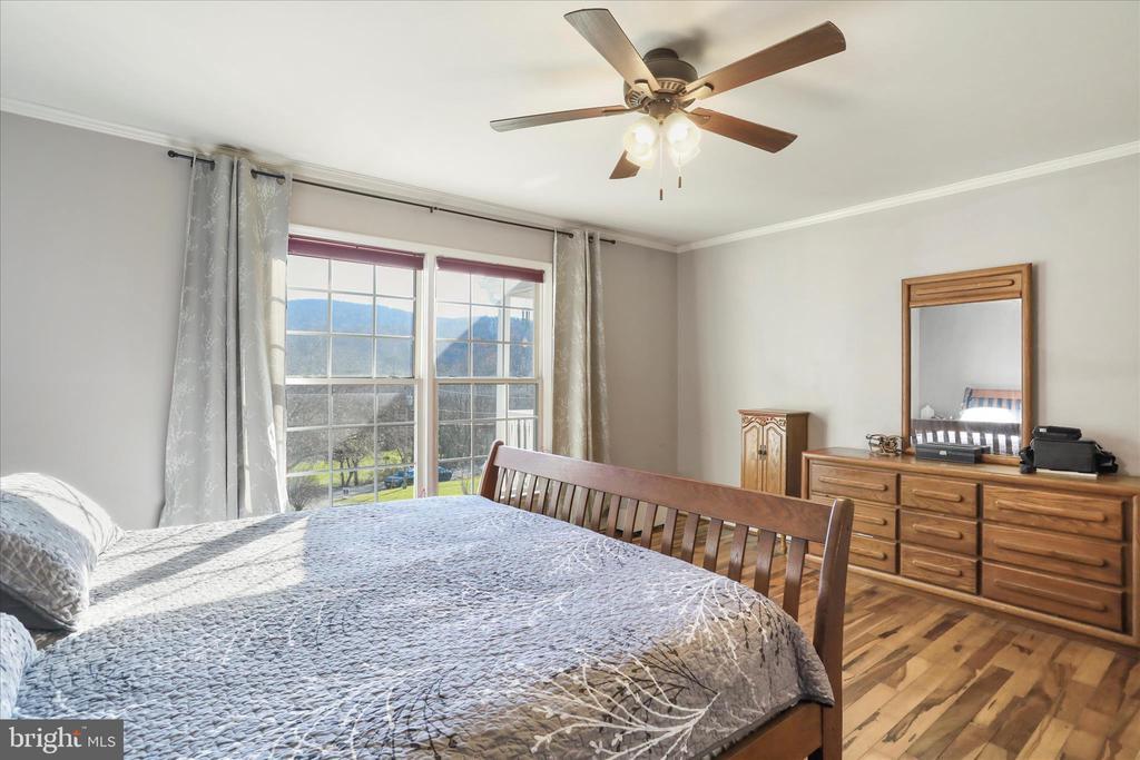 Front Royal, Virginia, 22630, United States, 4 Bedrooms Bedrooms, ,4 BathroomsBathrooms,Residential,For Sale,1994822