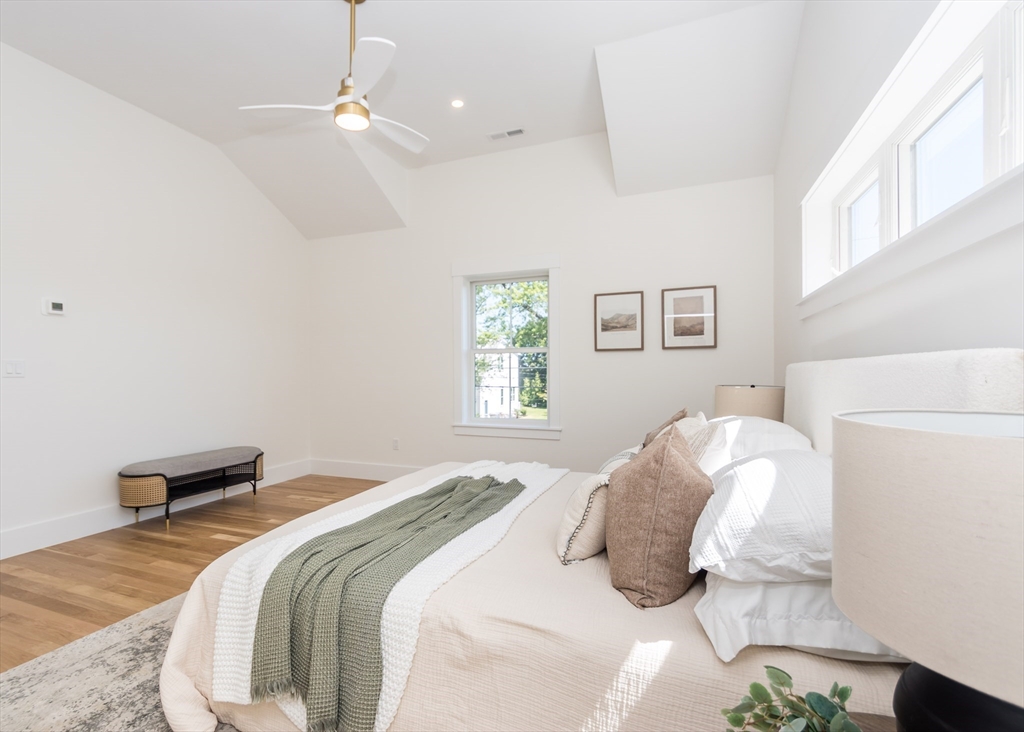 Waltham, Massachusetts, 02452, United States, 6 Bedrooms Bedrooms, ,4 BathroomsBathrooms,Residential,For Sale,1891361