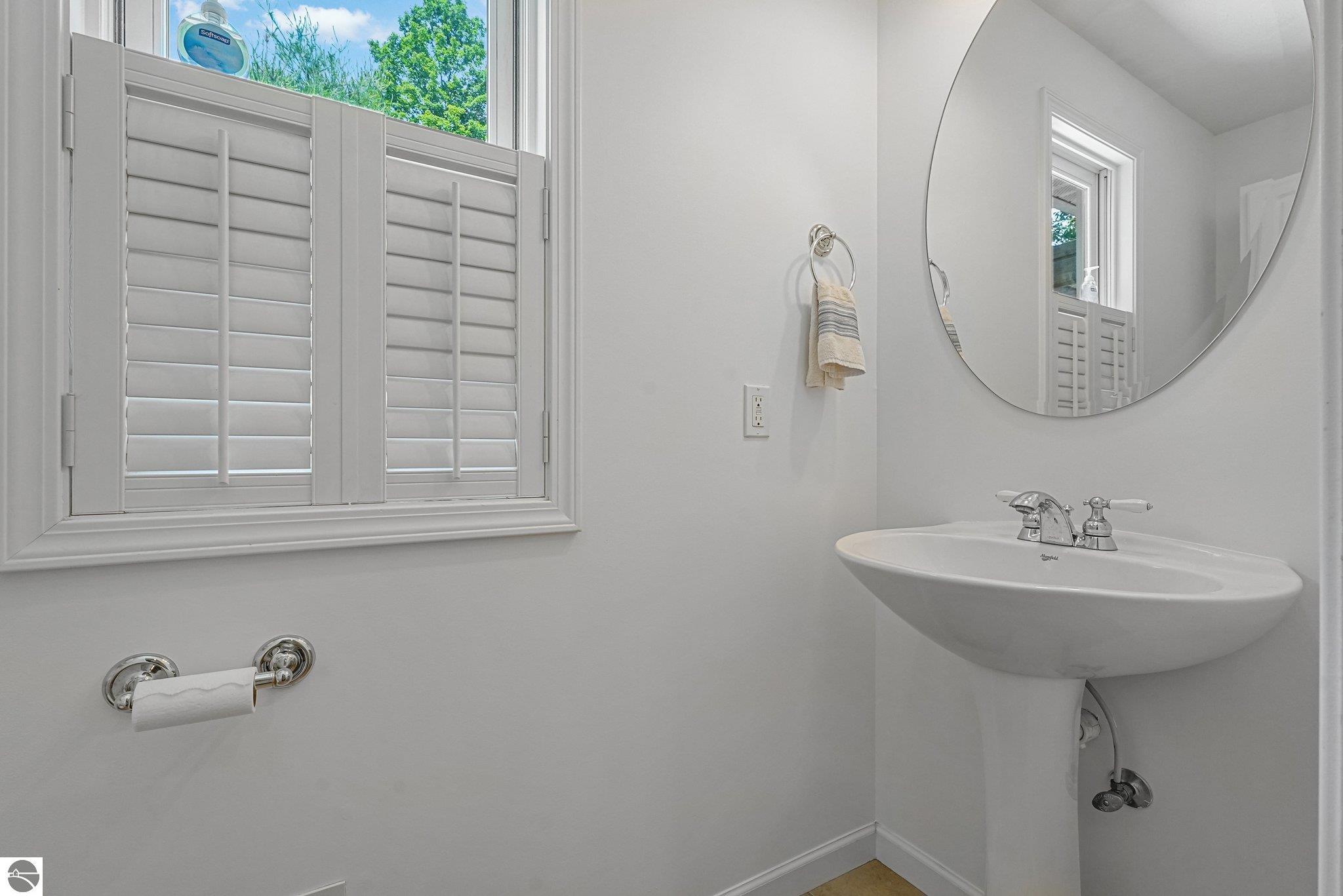 Traverse City, Michigan, 49684, United States, 5 Bedrooms Bedrooms, ,4 BathroomsBathrooms,Residential,For Sale,1835244