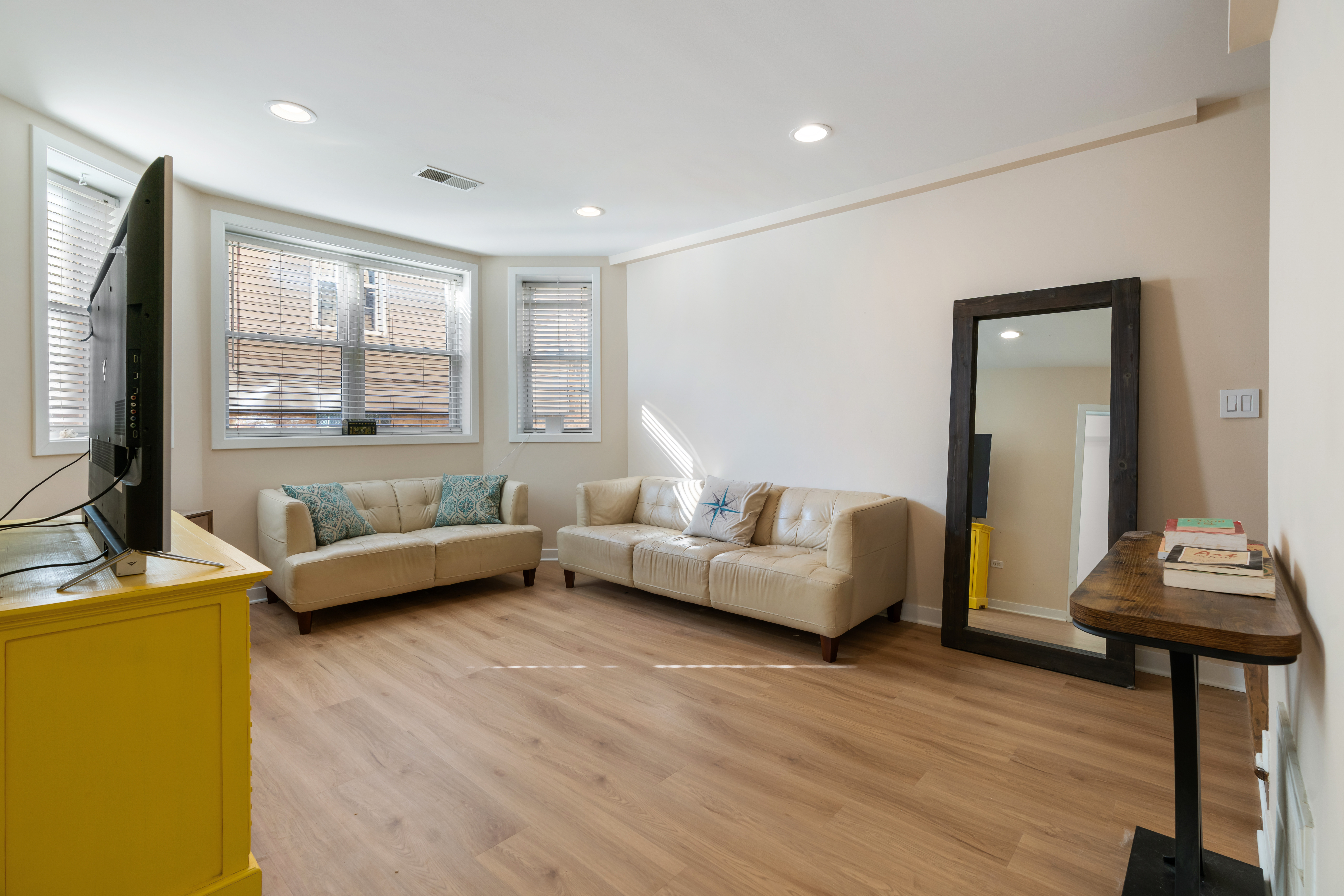  South-facing 2-bedroom, 1-bath Condo in West Bucktown/Logan Square - 物件實景
