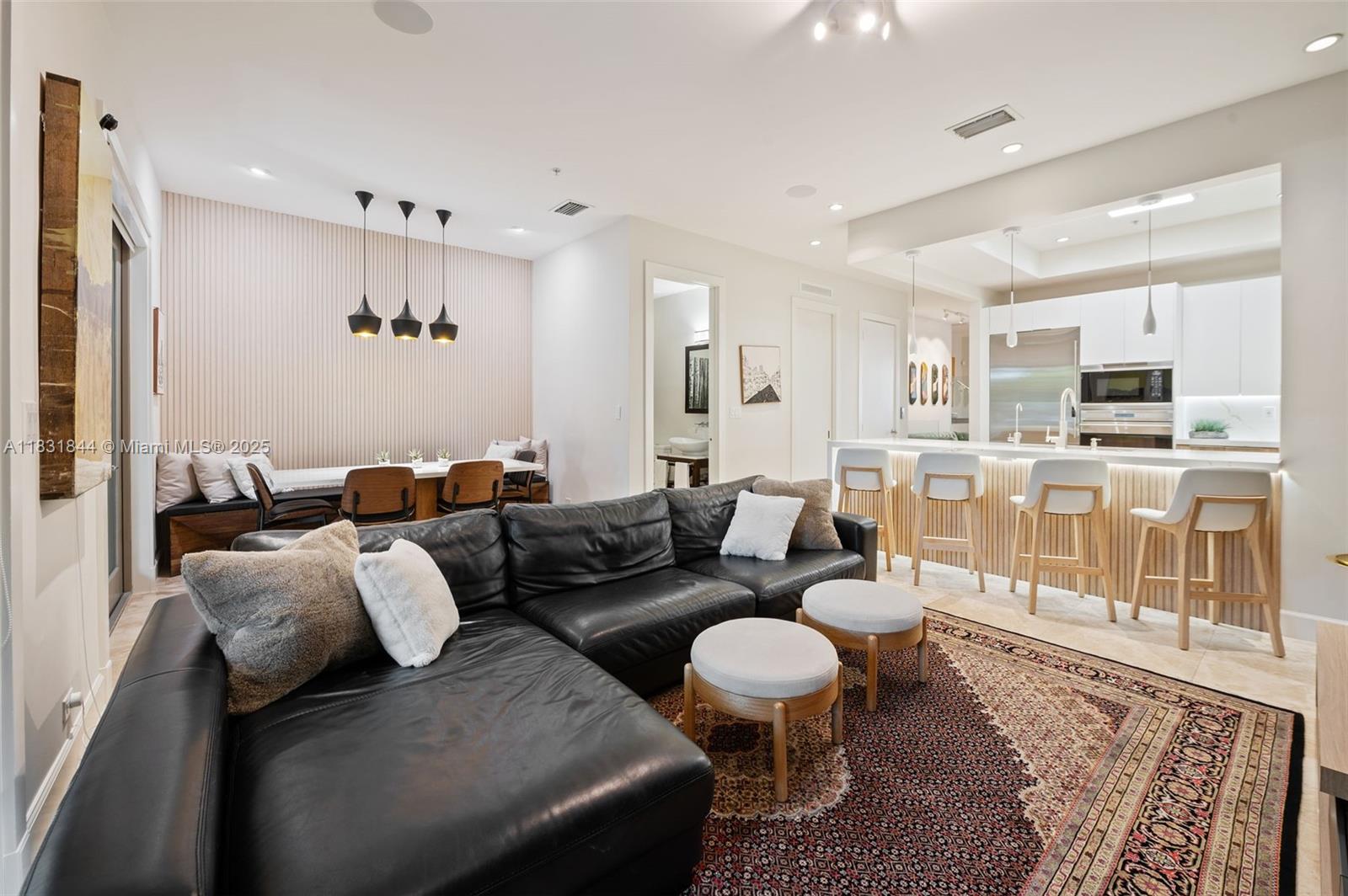 Miami, Florida, 33143, United States, 3 Bedrooms Bedrooms, ,4 BathroomsBathrooms,Residential,For Sale,1885416