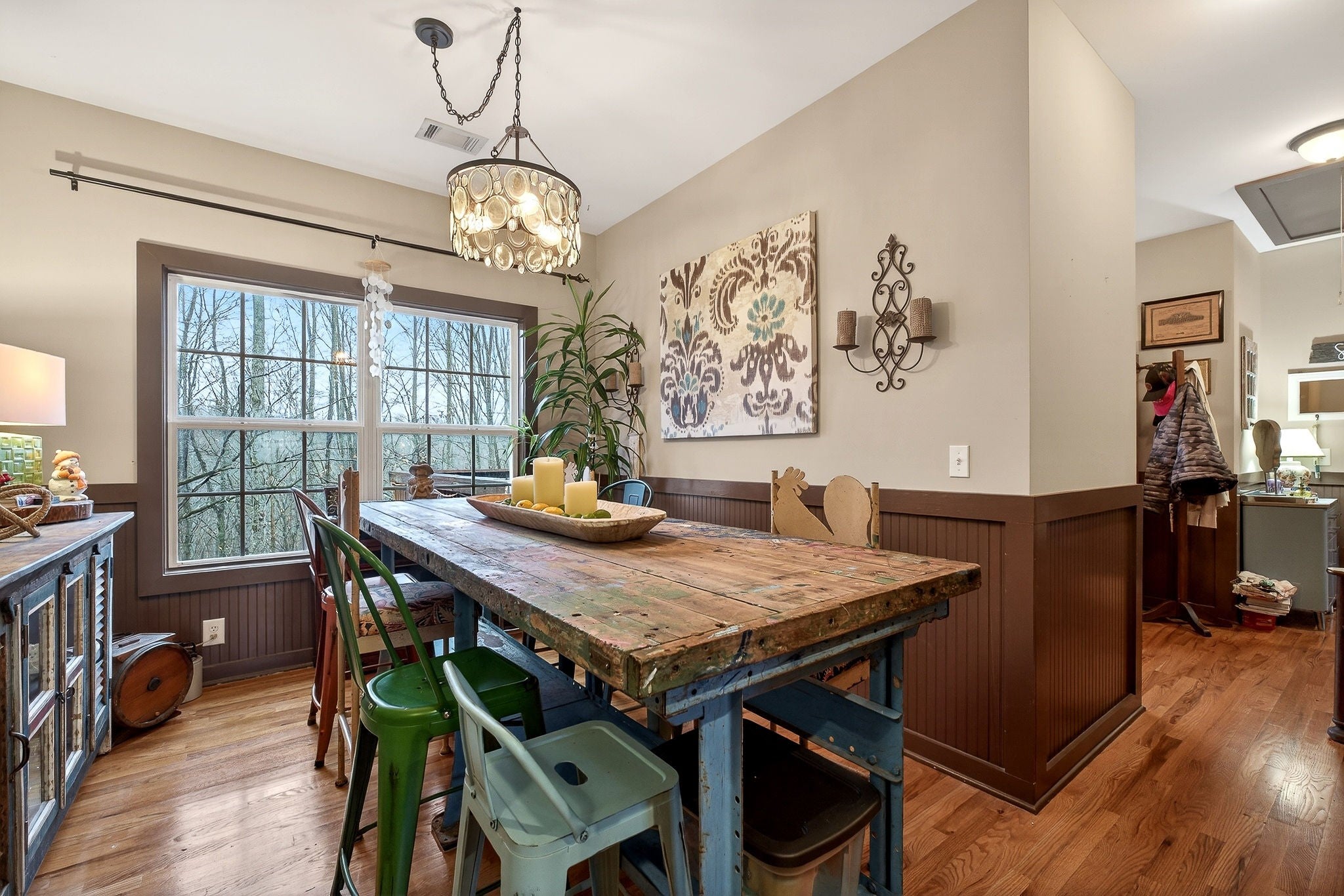 Smithville, Tennessee, 37166, United States, 4 Bedrooms Bedrooms, ,3 BathroomsBathrooms,Residential,For Sale,2008233