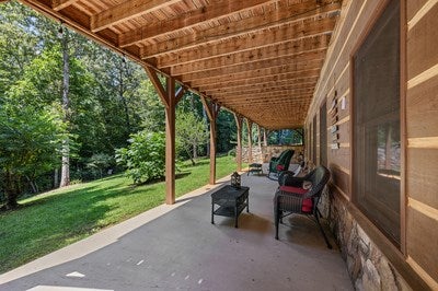 Murphy, North Carolina, 28906, United States, 3 Bedrooms Bedrooms, ,6 BathroomsBathrooms,Residential,For Sale,1933143
