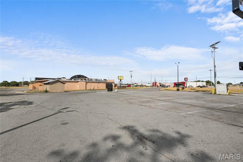 Sikeston, Missouri, 63801, United States, ,Residential,For Sale,2007801