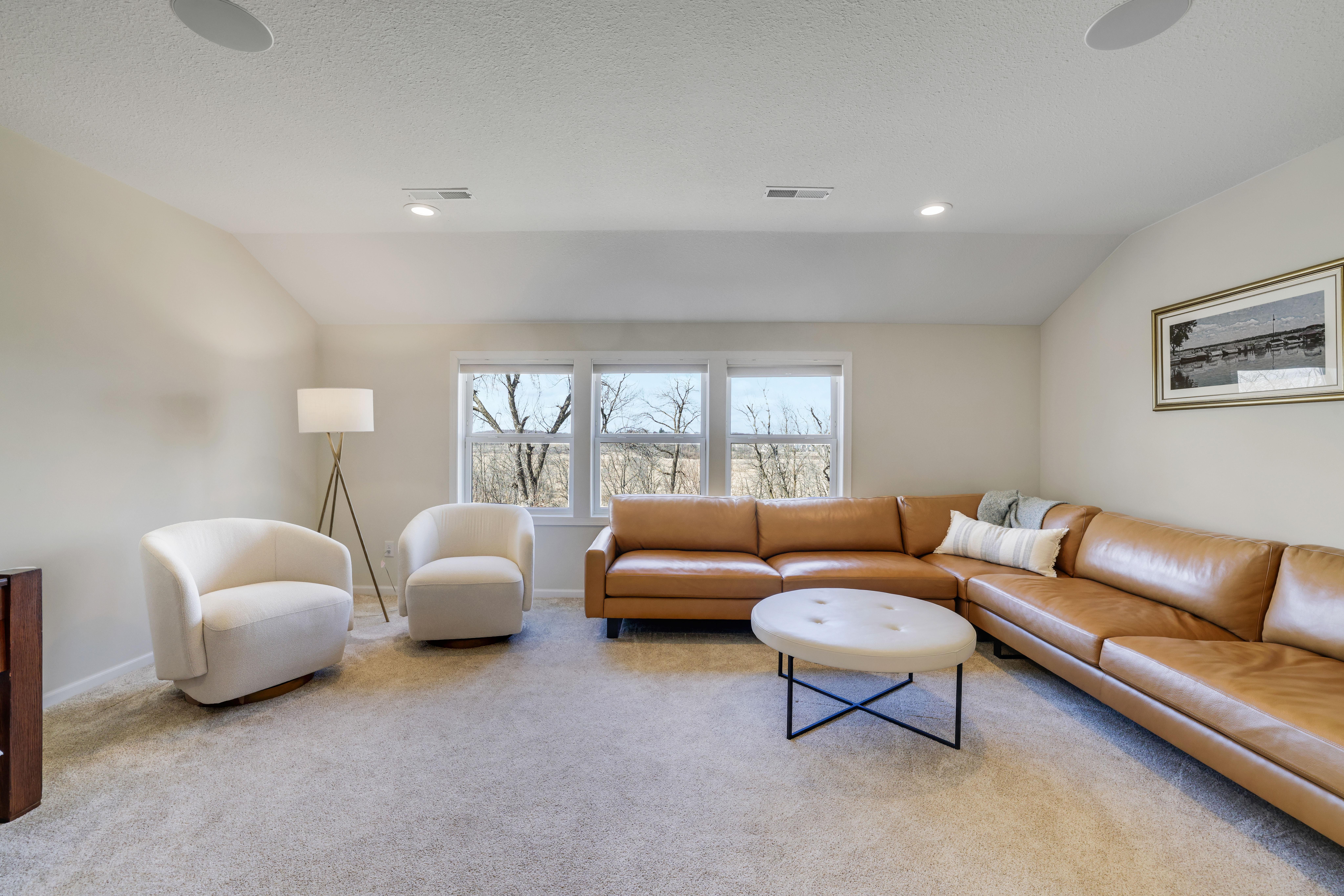  Refined Plymouth Retreat Backing to Nature - 物件實景