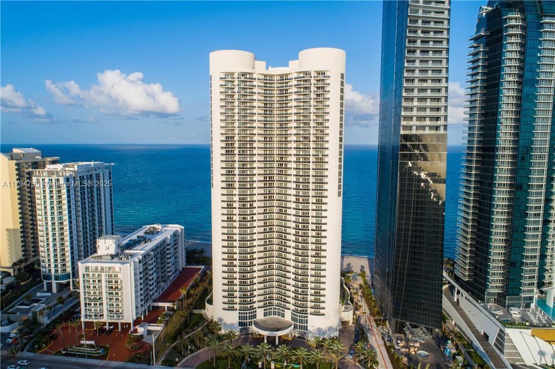 Sunny Isles Beach, Florida, 33160, United States, 2 Bedrooms Bedrooms, ,3 BathroomsBathrooms,Residential,For Sale,1794345