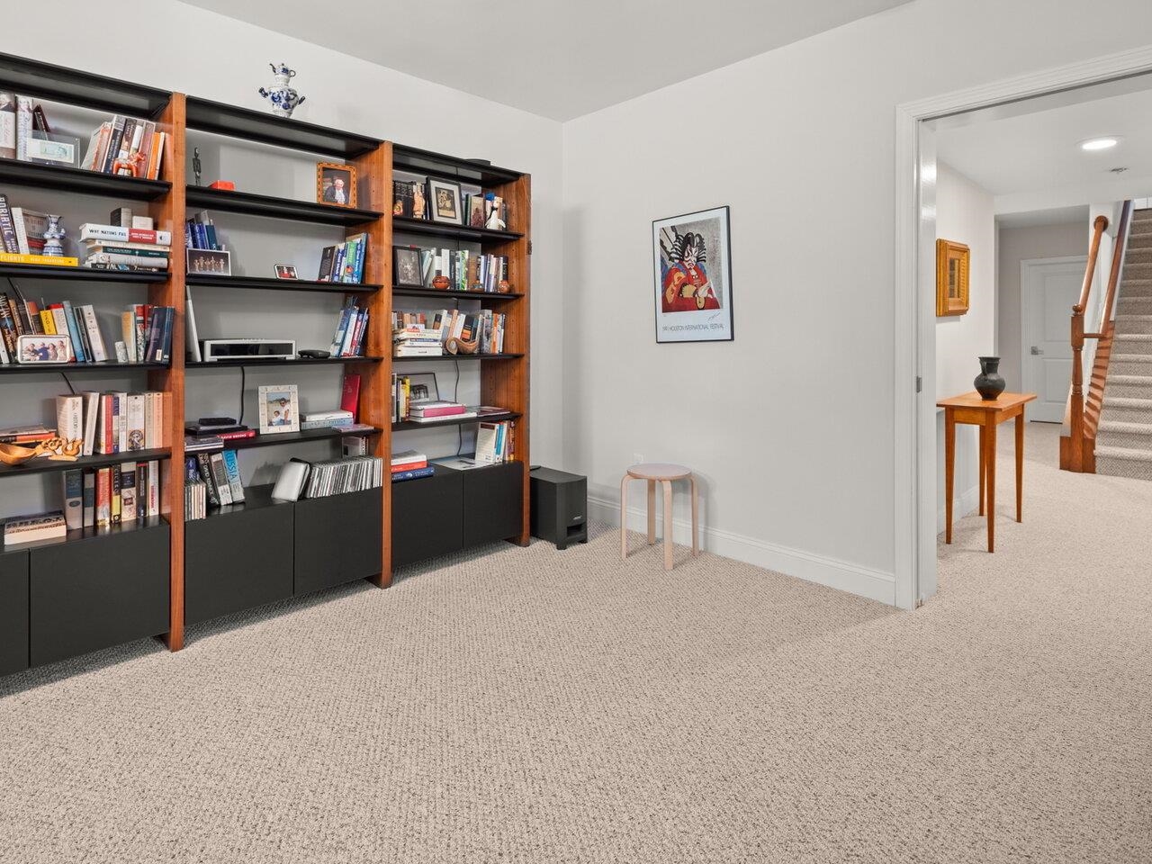 Burlington, Vermont, 05401, United States, 2 Bedrooms Bedrooms, ,2 BathroomsBathrooms,Residential,For Sale,1927206