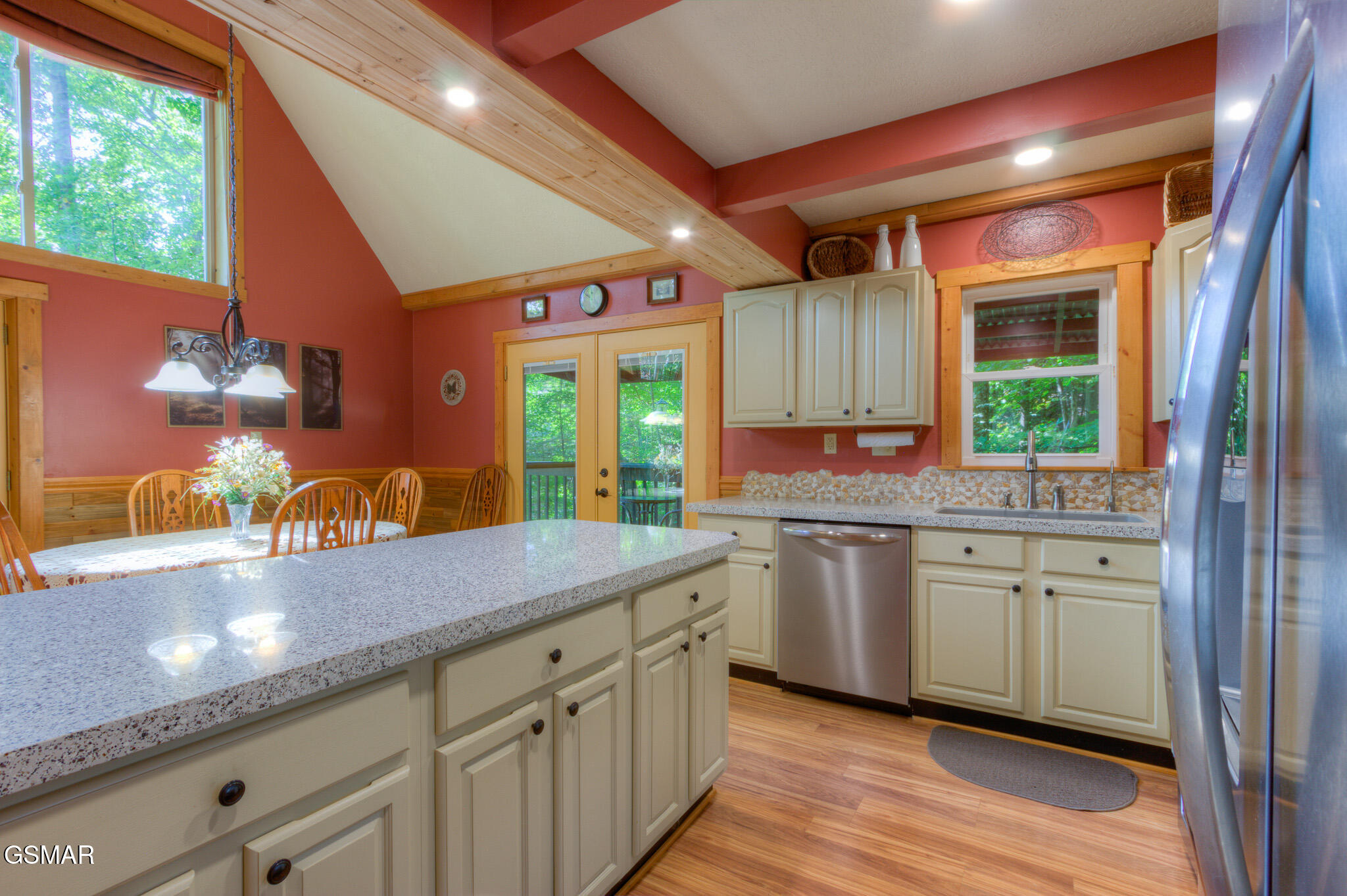 Gatlinburg, Tennessee, 37738, United States, 3 Bedrooms Bedrooms, ,4 BathroomsBathrooms,Residential,For Sale,1979752