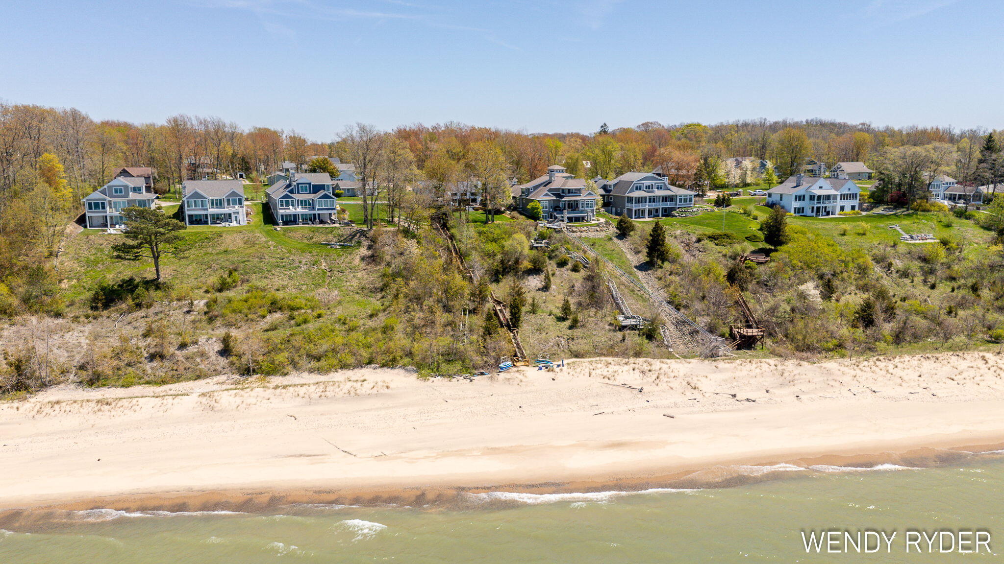 South Haven, Michigan, 49090, United States, 4 Bedrooms Bedrooms, ,4 BathroomsBathrooms,Residential,For Sale,1907418