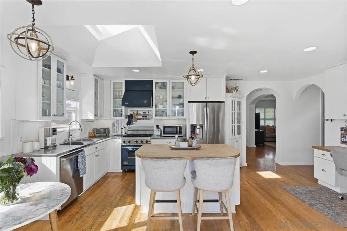 San Diego, California, 92106, United States, 3 Bedrooms Bedrooms, ,3 BathroomsBathrooms,Residential,For Sale,1991977