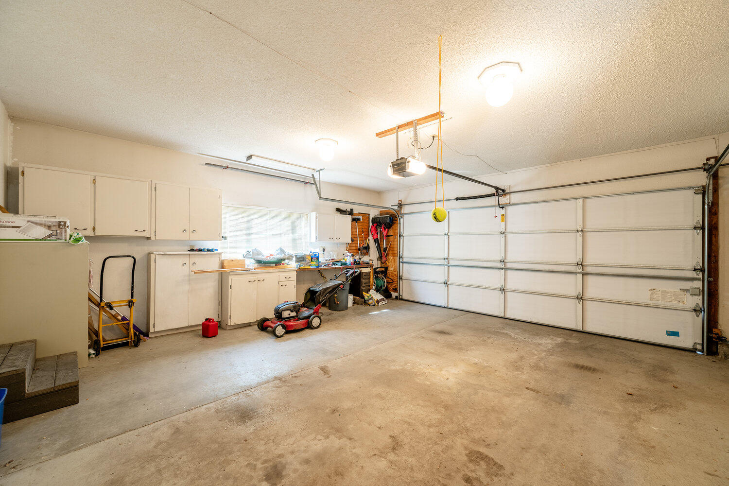 Sheridan, Wyoming, 82801, United States, 3 Bedrooms Bedrooms, ,3 BathroomsBathrooms,Residential,For Sale,1939010