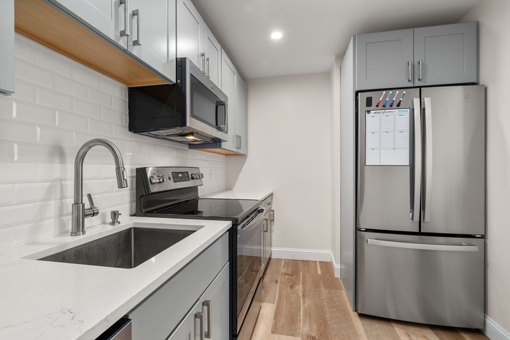 Salem, Massachusetts, 01970, United States, 3 Bedrooms Bedrooms, ,3 BathroomsBathrooms,Residential,For Sale,1927367