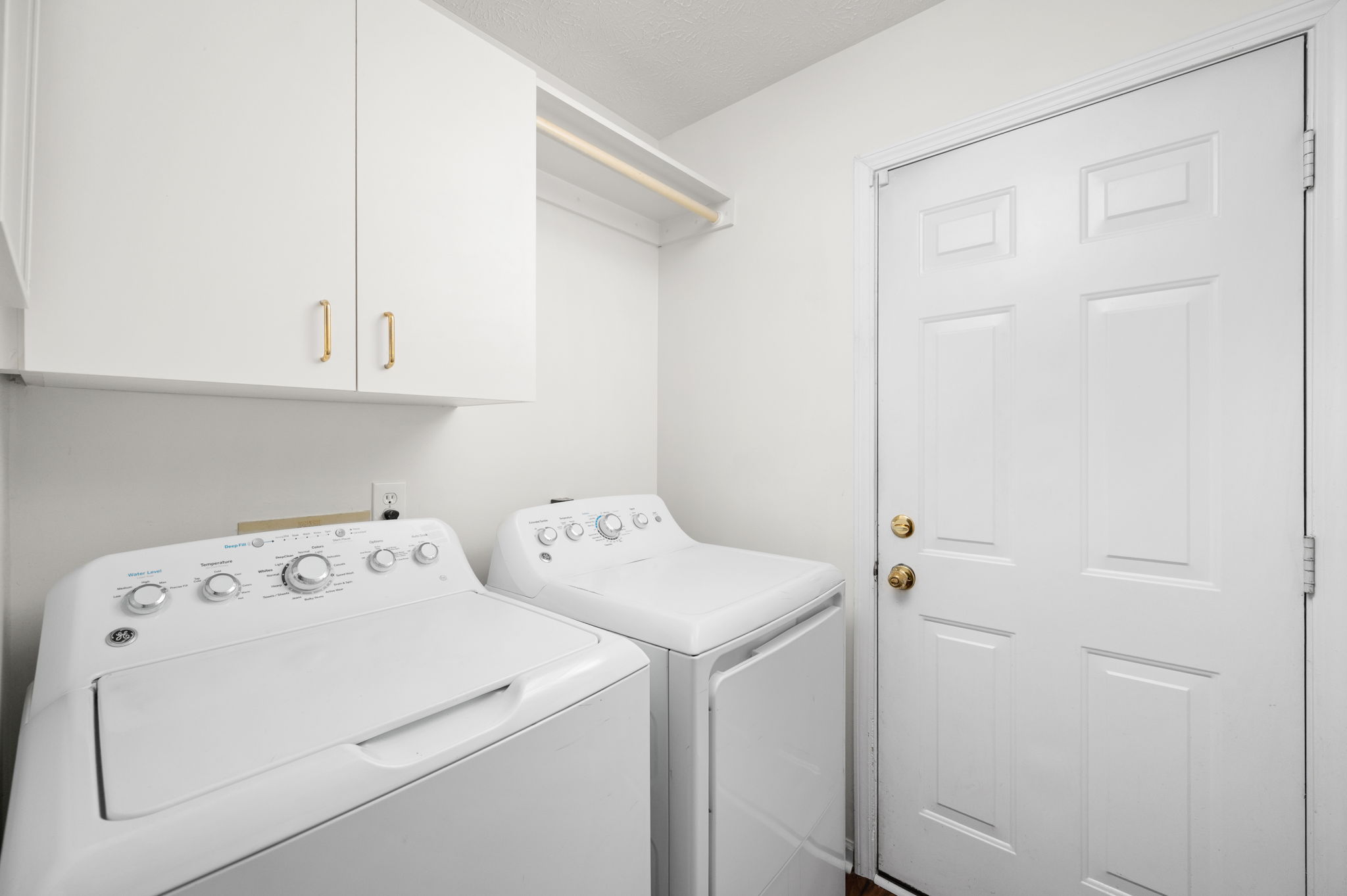  Inviting 3 Bedroom Ranch in Exceptional West Carmel Location - 物件實景