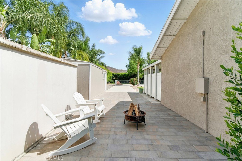 Jurupa Valley, California, 92509, United States, 4 Bedrooms Bedrooms, ,2 BathroomsBathrooms,Residential,For Sale,1873402