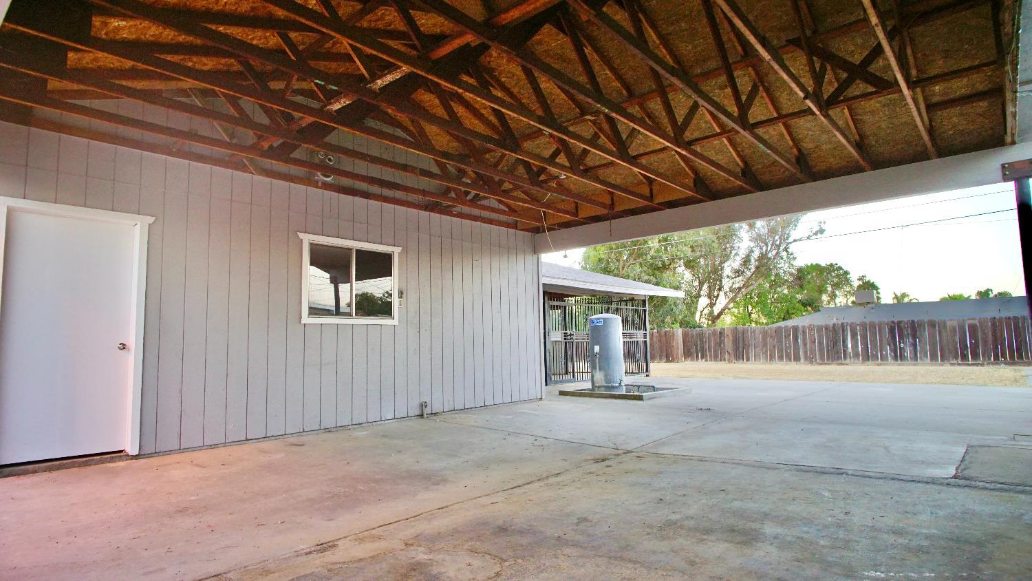 Fresno, California, 93722, United States, 4 Bedrooms Bedrooms, ,2 BathroomsBathrooms,Residential,For Sale,1943321