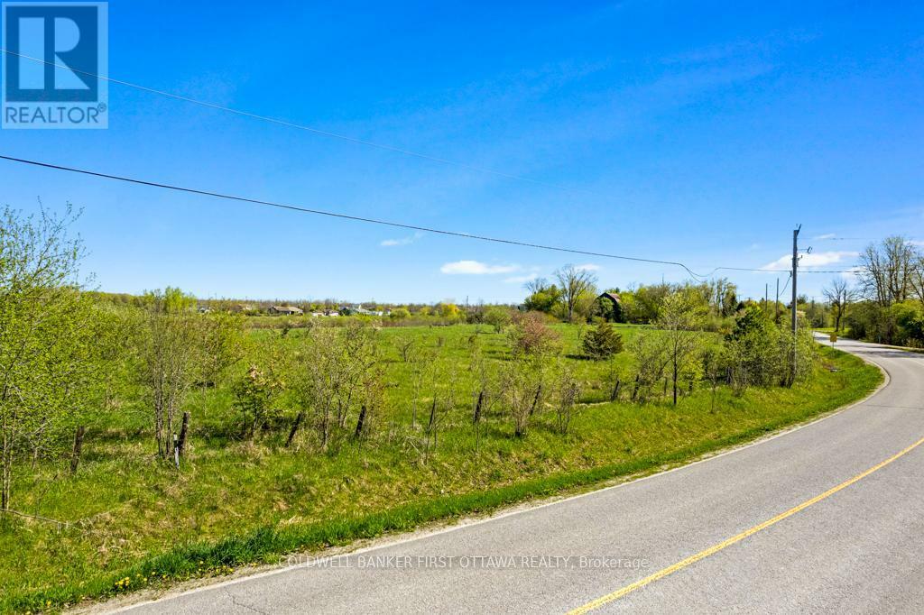 TAY VALLEY, Ontario, K7H 3C9, CA, ,Residential,For Sale,1867366