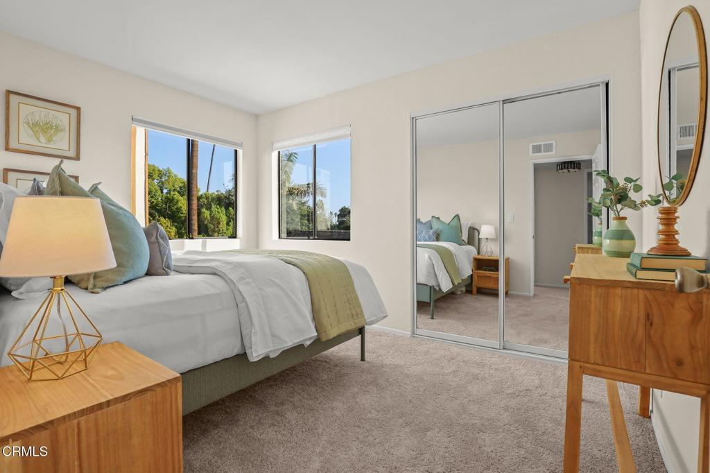 Pasadena, California, 91101, United States, 2 Bedrooms Bedrooms, ,2 BathroomsBathrooms,Residential,For Sale,1989436