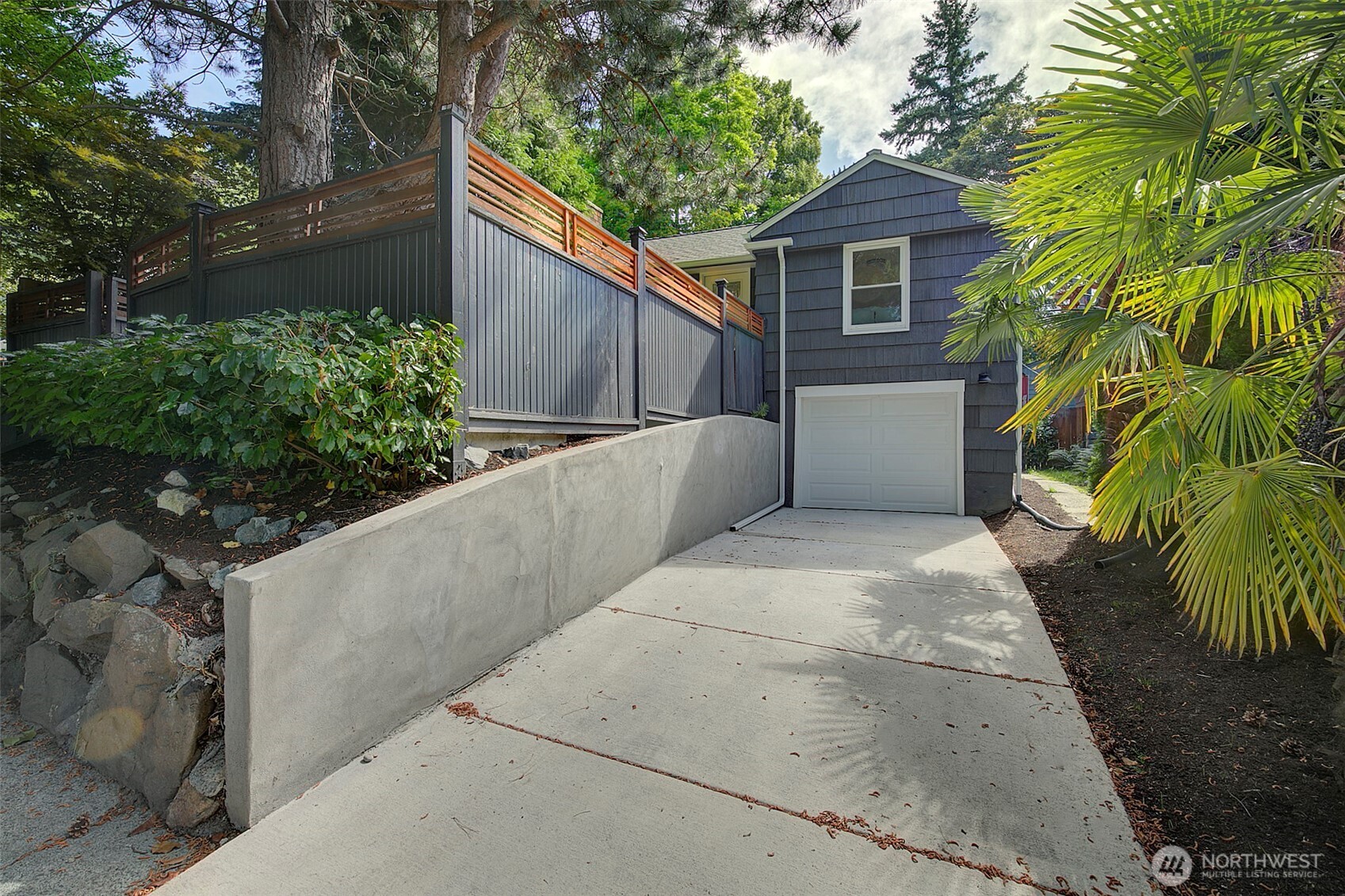 Seattle, Washington, 98126, United States, 3 Bedrooms Bedrooms, ,2 BathroomsBathrooms,Residential,For Sale,1882330