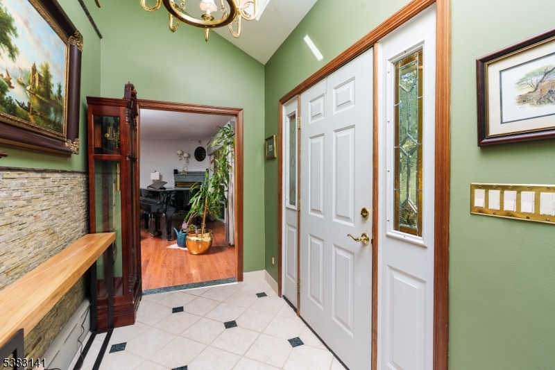 Kinnelon Boro, New Jersey, 07405, United States, 4 Bedrooms Bedrooms, ,4 BathroomsBathrooms,Residential,For Sale,1941980