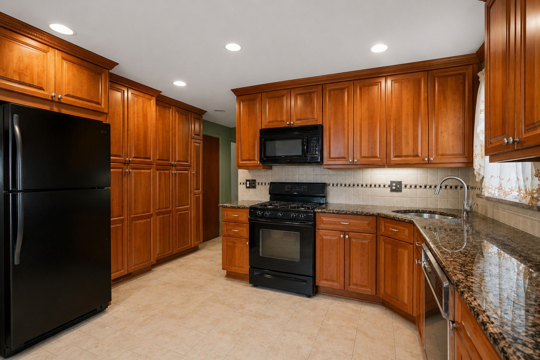  262 Linden Place, New Milford, NJ 07646 - 物件實景