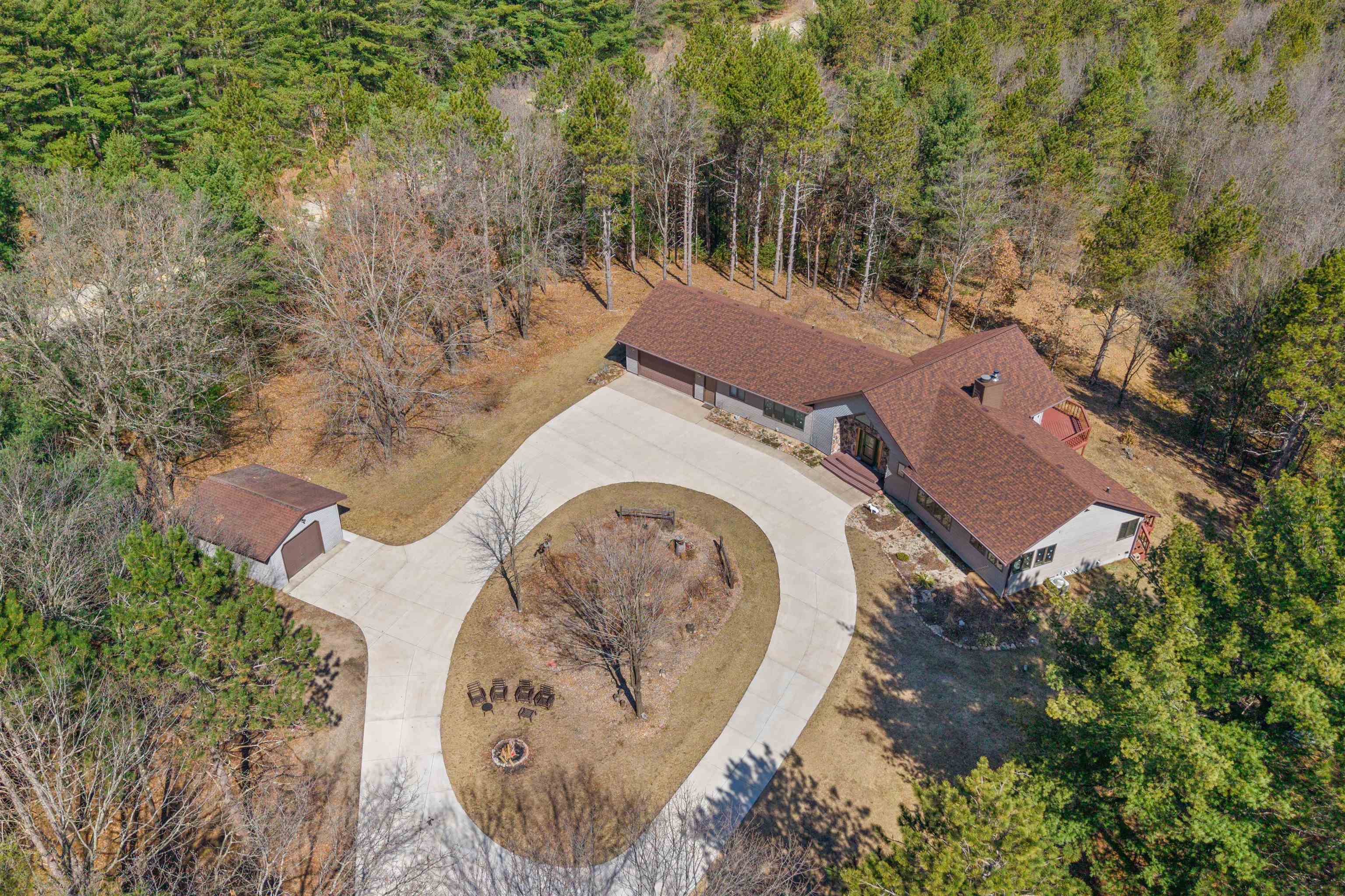 HANCOCK, Wisconsin, 54943, United States, 4 Bedrooms Bedrooms, ,3 BathroomsBathrooms,Residential,For Sale,1805423