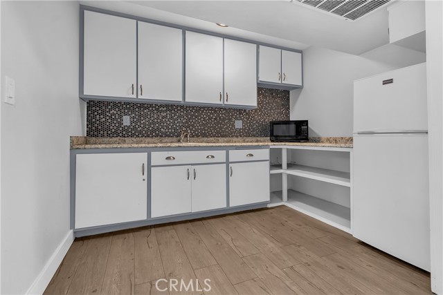 Torrance, California, 90502, United States, 2 Bedrooms Bedrooms, ,2 BathroomsBathrooms,Residential,For Sale,1987112