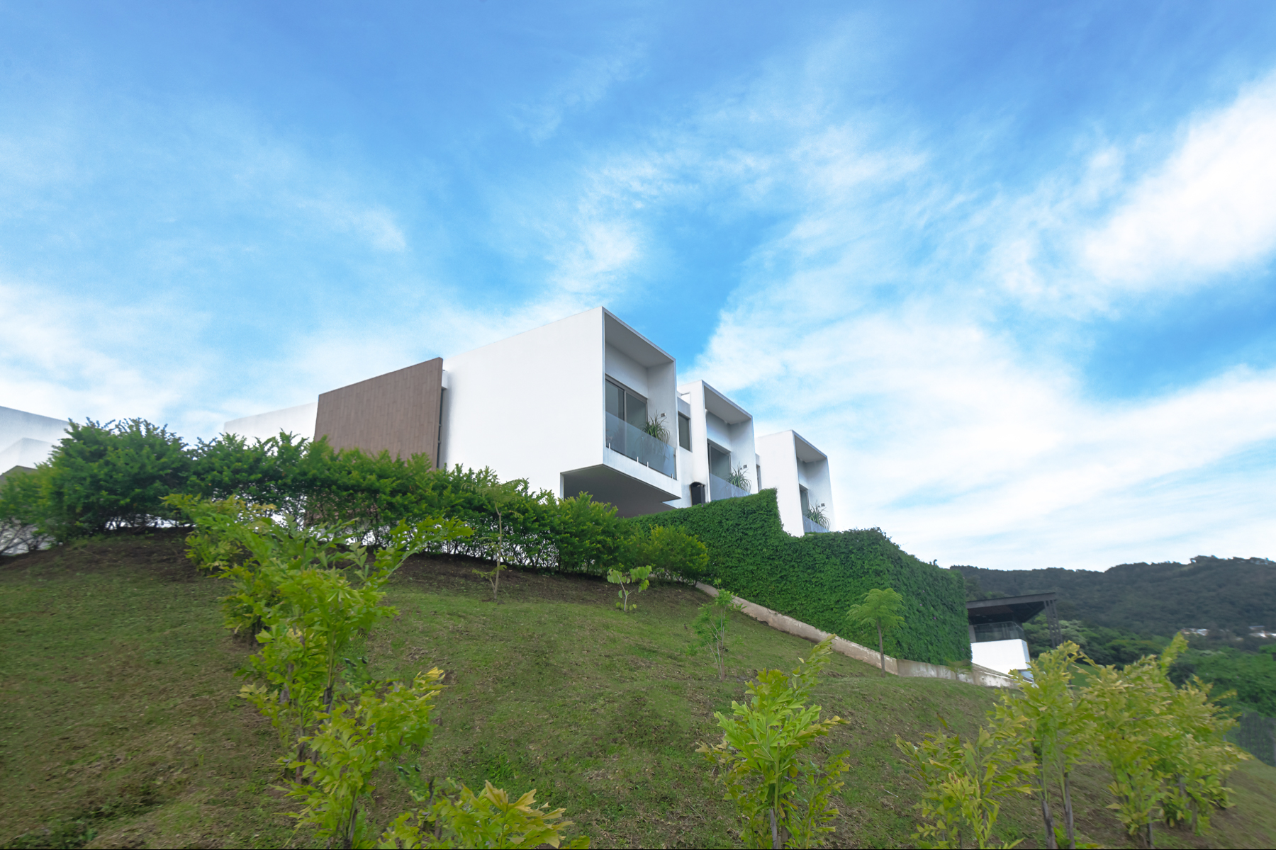  Amplia Casa Nueva en Escazú - 物件實景