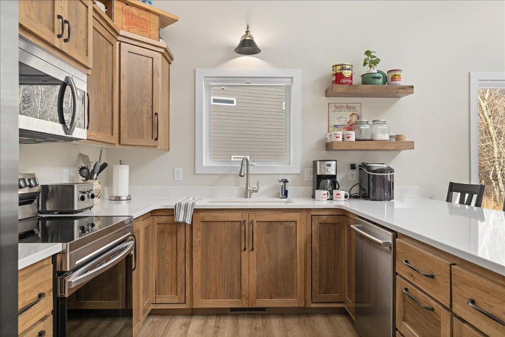 Red Lodge, Montana, 59068, United States, 3 Bedrooms Bedrooms, ,2 BathroomsBathrooms,Residential,For Sale,1994596