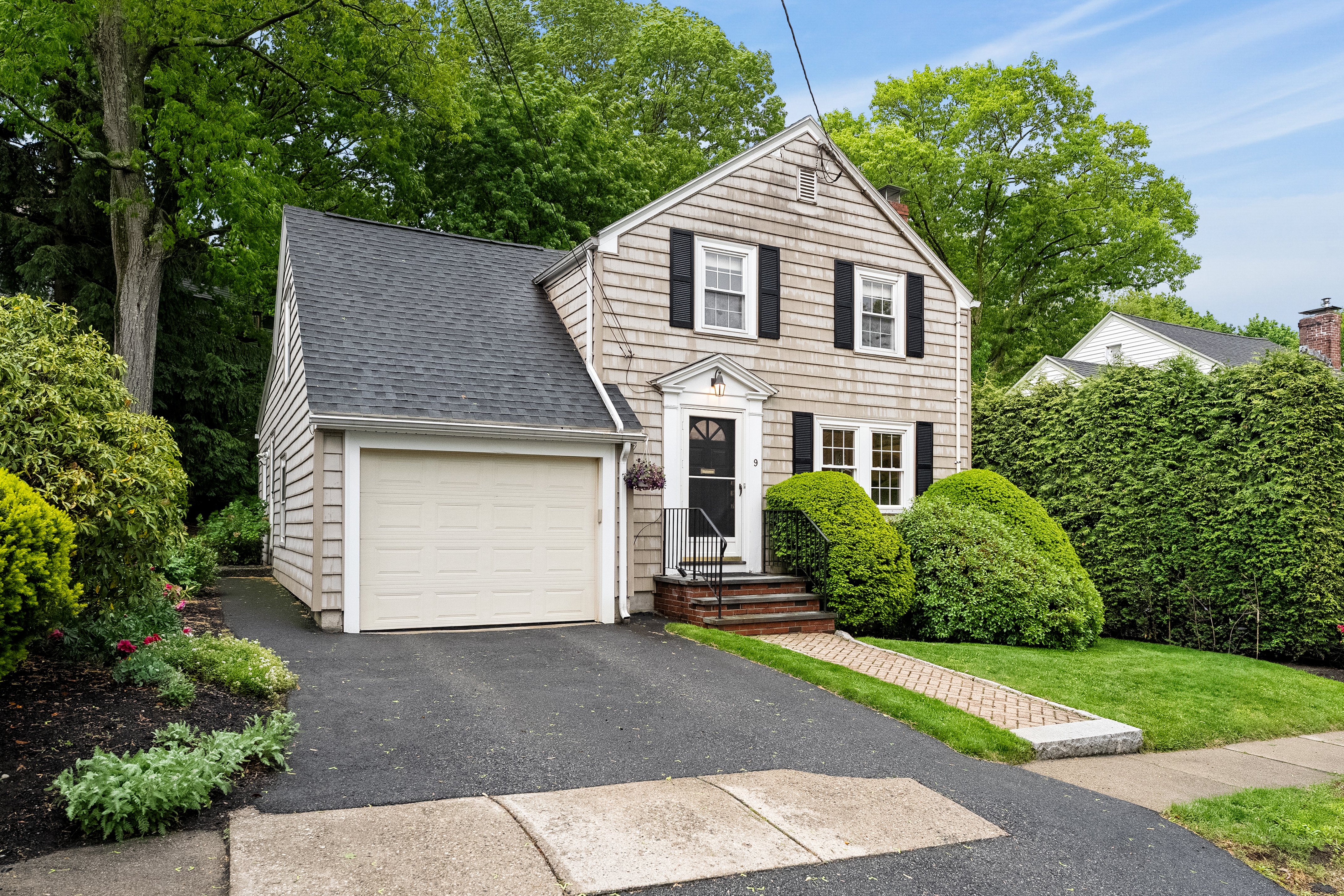  9 Roland Street, Medford, MA, 02155 - 物件實景