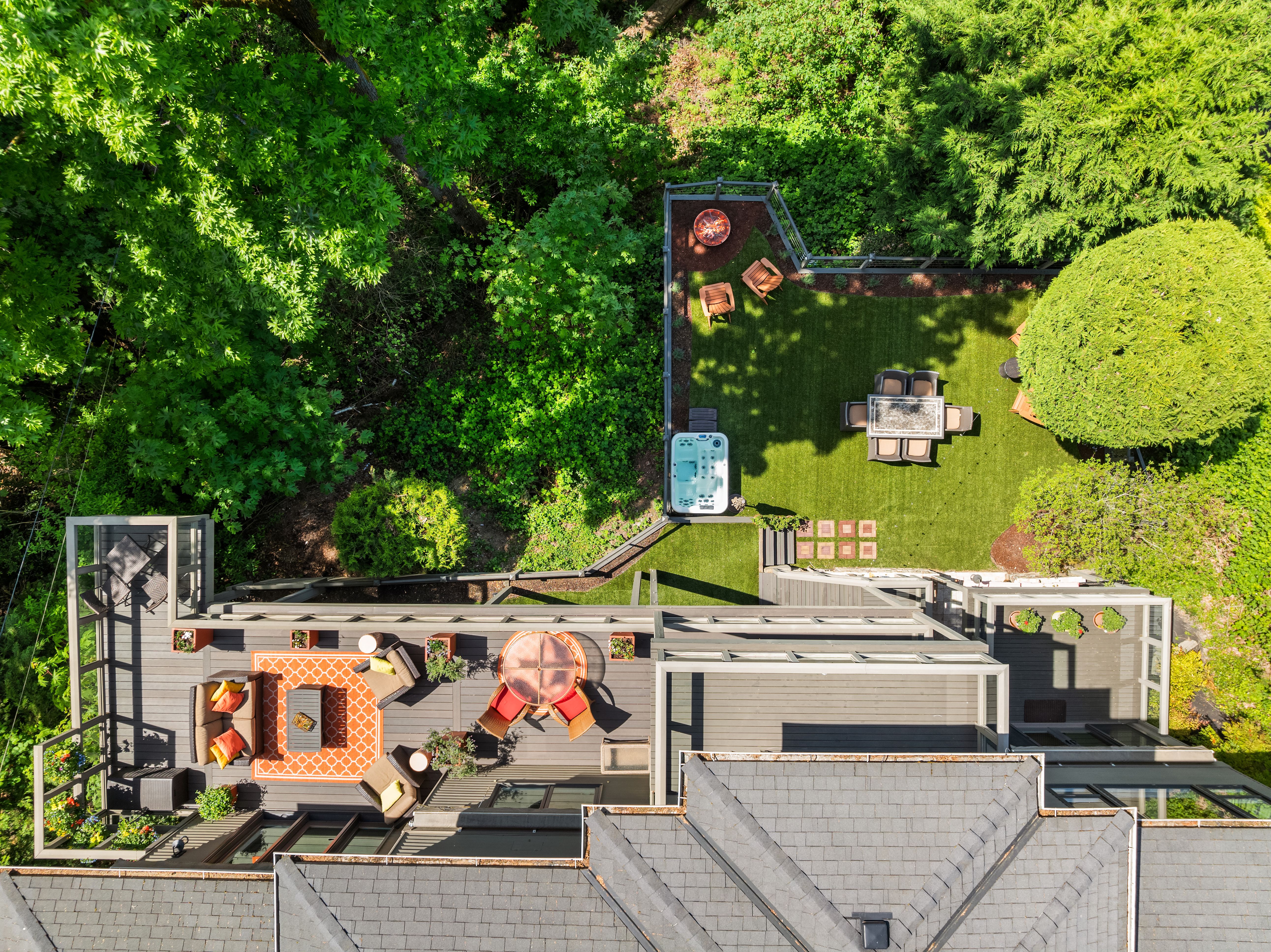  7447 W Mercer Wy, Mercer Island, WA 98040 - 物件實景