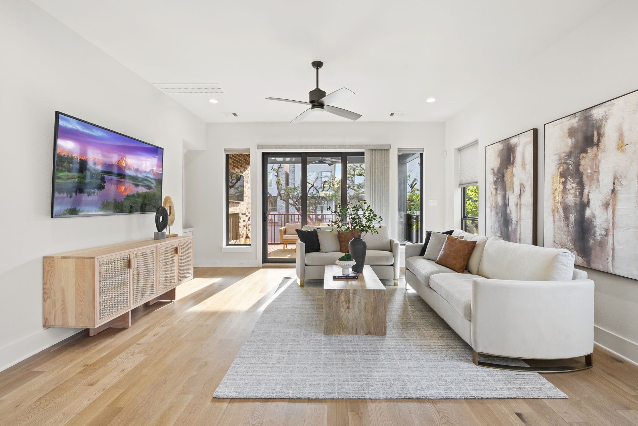 Houston, Texas, 77098, United States, 3 Bedrooms Bedrooms, ,4 BathroomsBathrooms,Residential,For Sale,1975759