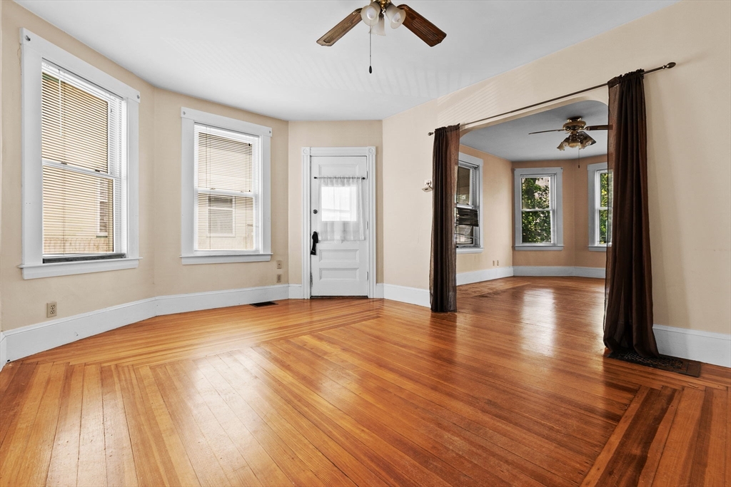 Lynn, Massachusetts, 01905, United States, 4 Bedrooms Bedrooms, ,2 BathroomsBathrooms,Residential,For Sale,1987655